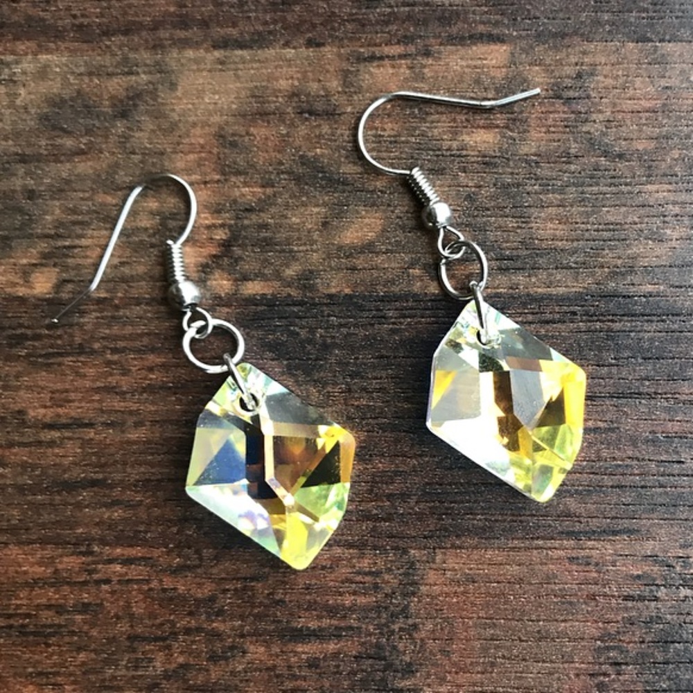 Genuine swarovski crystal boho dangly earrings - Picture 4 of 8